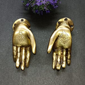 Lackiertes Messing Queen Hand Design Garderobe Knäufe | Blessing Hand Form Tür Pull Hardware