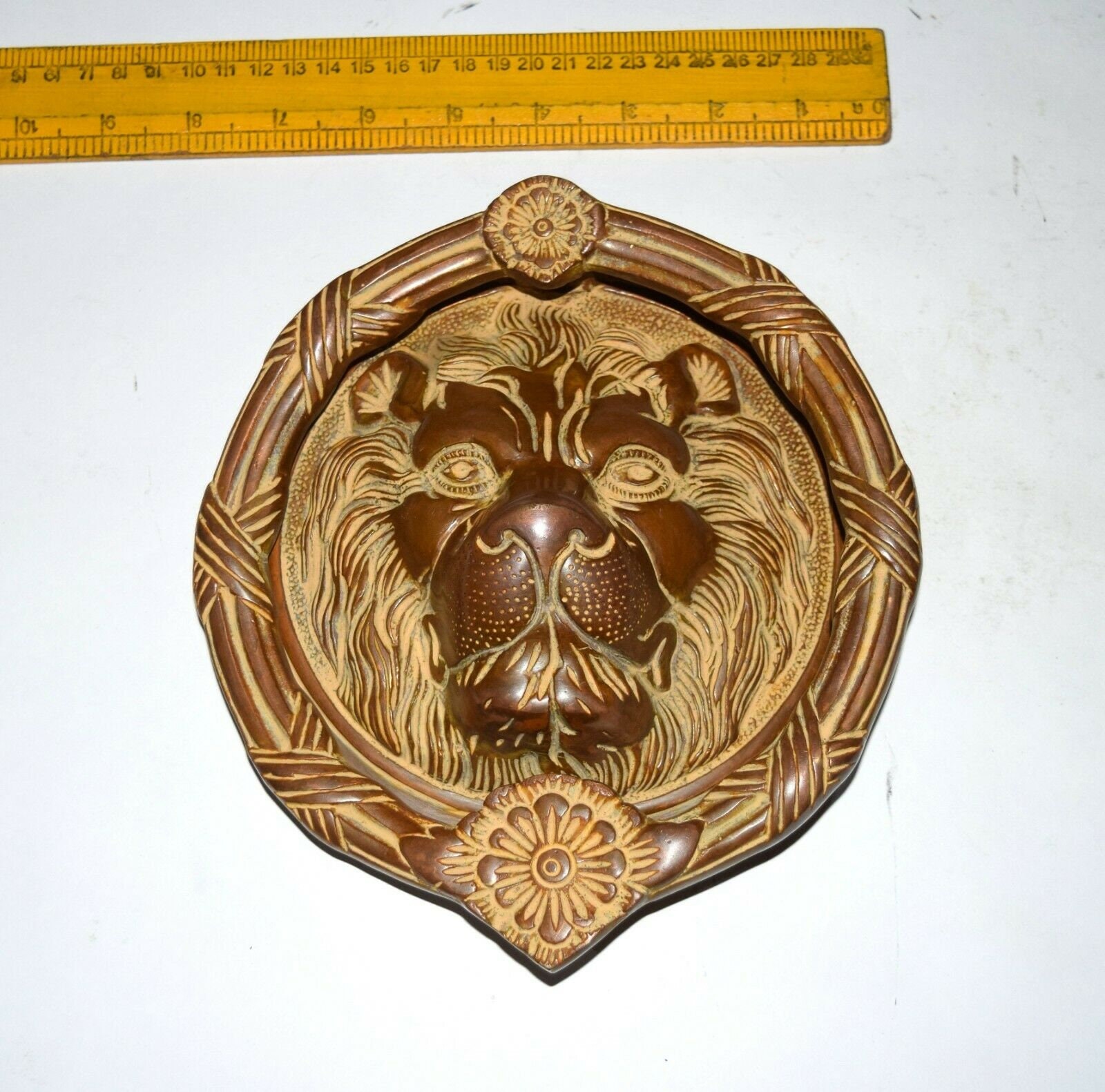 リアルなライオンヘッドノッカー | 真鍮製 8インチ 野生動物フロント