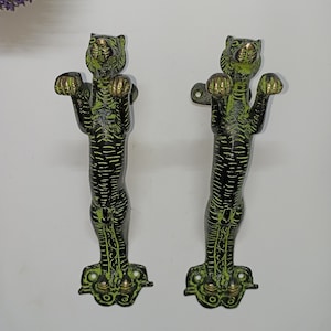 Roaring Leopard Design Handles Door Hardware | Brass Leaping Tiger Shape Welcoming Door Grab Puller Set