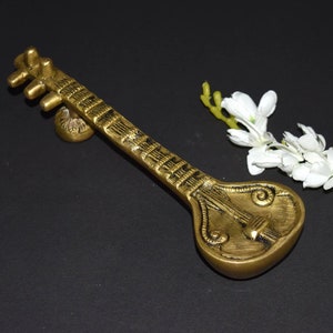 Saraswati Veena with Round Base Door Pull | Brass Sitar Music Intruments Design Almirah Handle