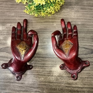 Par de pomos de puerta con forma de mano con pose de mudra / Pomos de mano de meditación de Buda de latón / Peso total: 460 x 2 = 920 gramos aprox.