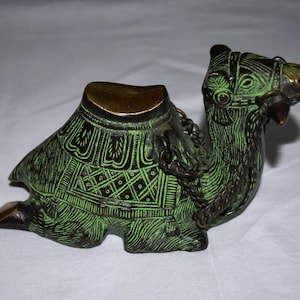 Engraving Design Camel Sculpture | Brass Animal Statue | Drawing Room Table Showpiece