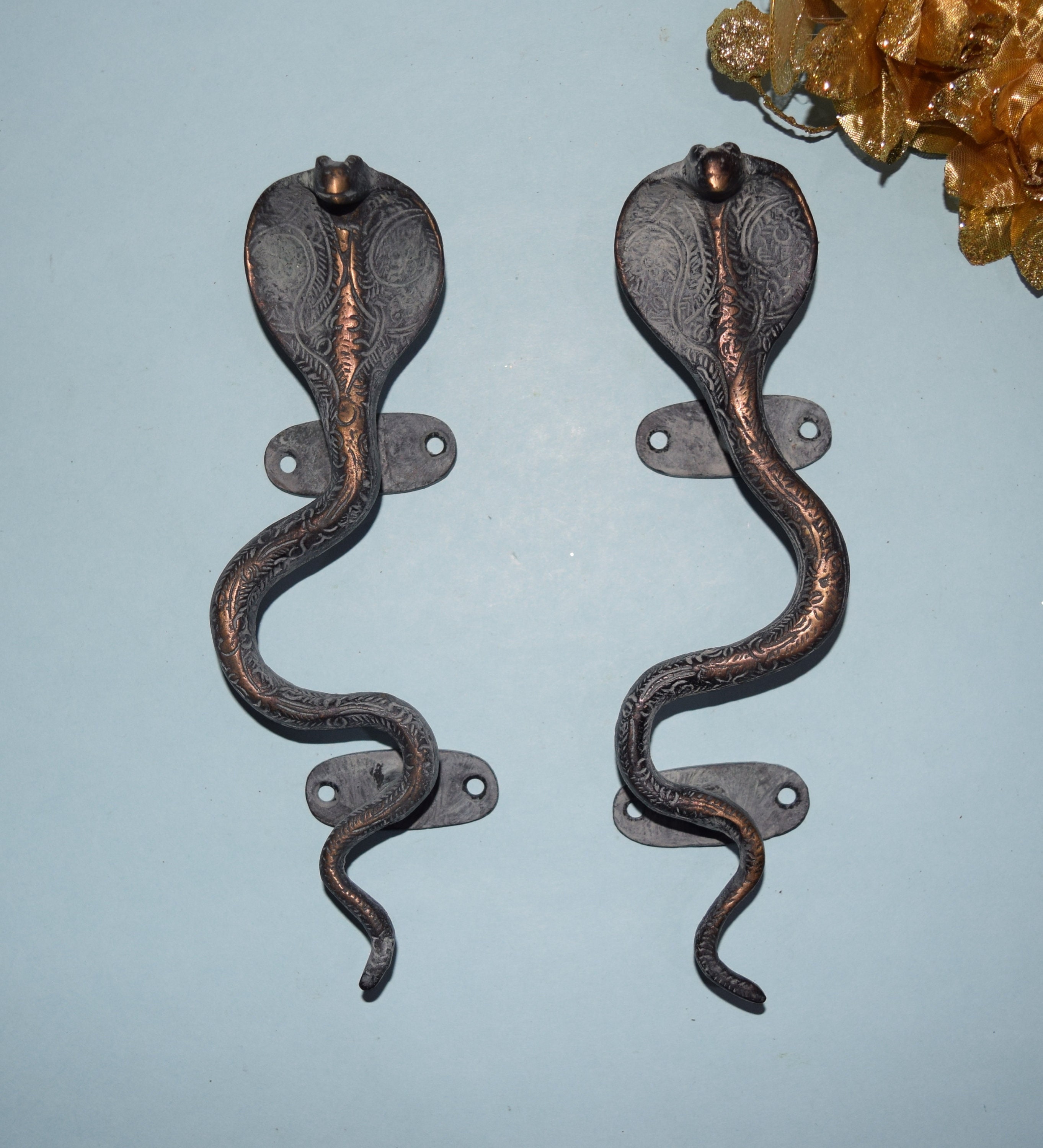 Poignée De Porte En Laiton Doré Forme Serpent - Finition Artisanale Inde - GK441