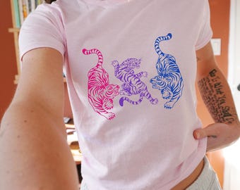 Tiger Subtle Bi Pride 90's Baby Tee Bisexual Shirt Discreet Pride Apparel Y2K Queer Gifts LGBTQ Ally Bi Flag