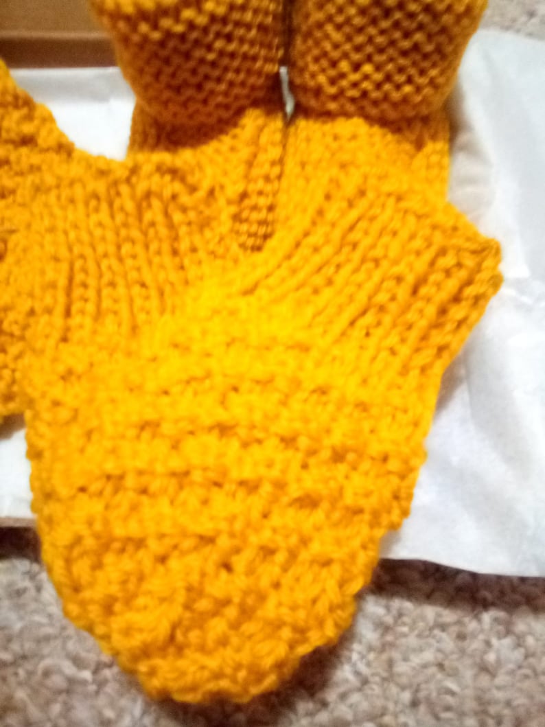 Merino or Vegan Friendly Acrylic Choice of Sizes Colours /& Materials Super Cute Hand Knitted Baby Set