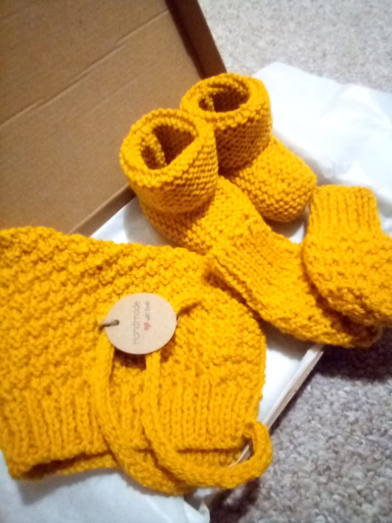 Merino or Vegan Friendly Acrylic Choice of Sizes Colours /& Materials Super Cute Hand Knitted Baby Set