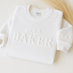 Benutzerdefinierte Zukunft Frau Sweatshirt, personalisierte Braut für Outfit, Verlobungsgeschenk, Verlobte Sweatshirt, Geschenk für Brautparty, Frau, Geschenk zu sein