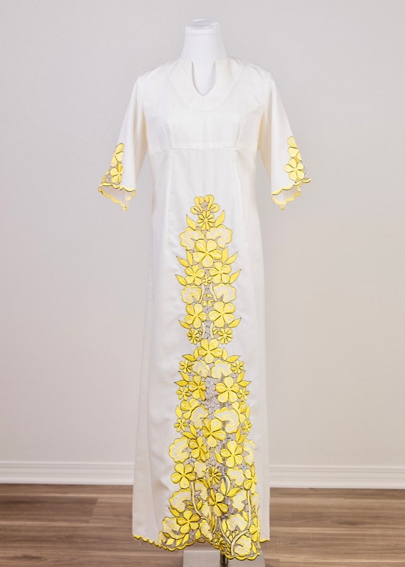 Vintage 1970's Embroidered Maxi Caftan