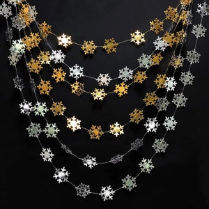 Snowflakes garland/silver snowflakes/card stock paper garland/ shinny snowflakes