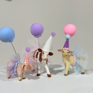 Cow caketopper/Farm animal cake topper/babysheep/cow caketopper