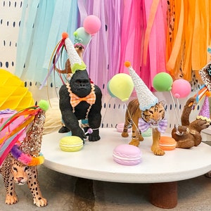 Wild animals/wild ond caketopper/cheetah/monkey/gorilla/safari caketopper