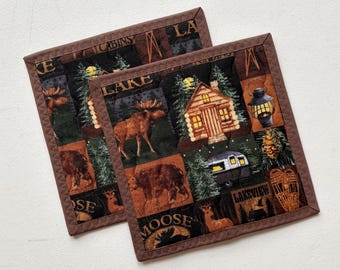Agarraderas acolchadas estilo cabaña: temática de Moose Lake, juego de 2