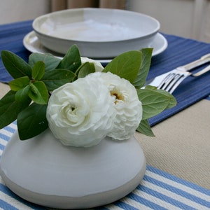 Jarrón de guijarros de arenisca hecho a mano | Etsy