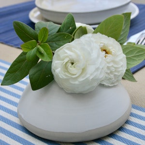 Jarrón de guijarros de arenisca hecho a mano | Etsy