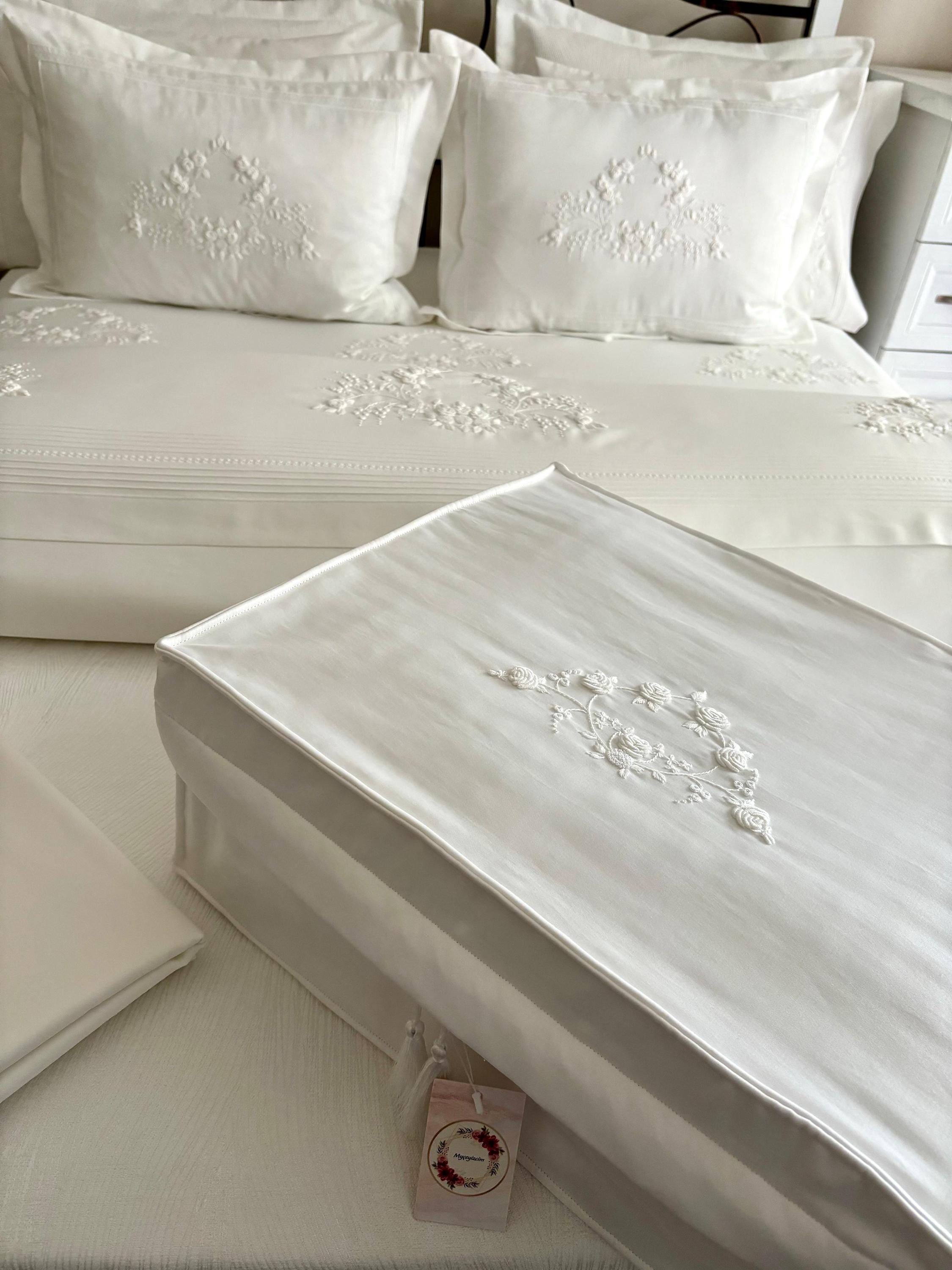 Hand bestickt Baumwoll-Satin Bettwäsche Set | Queen & King-Größe