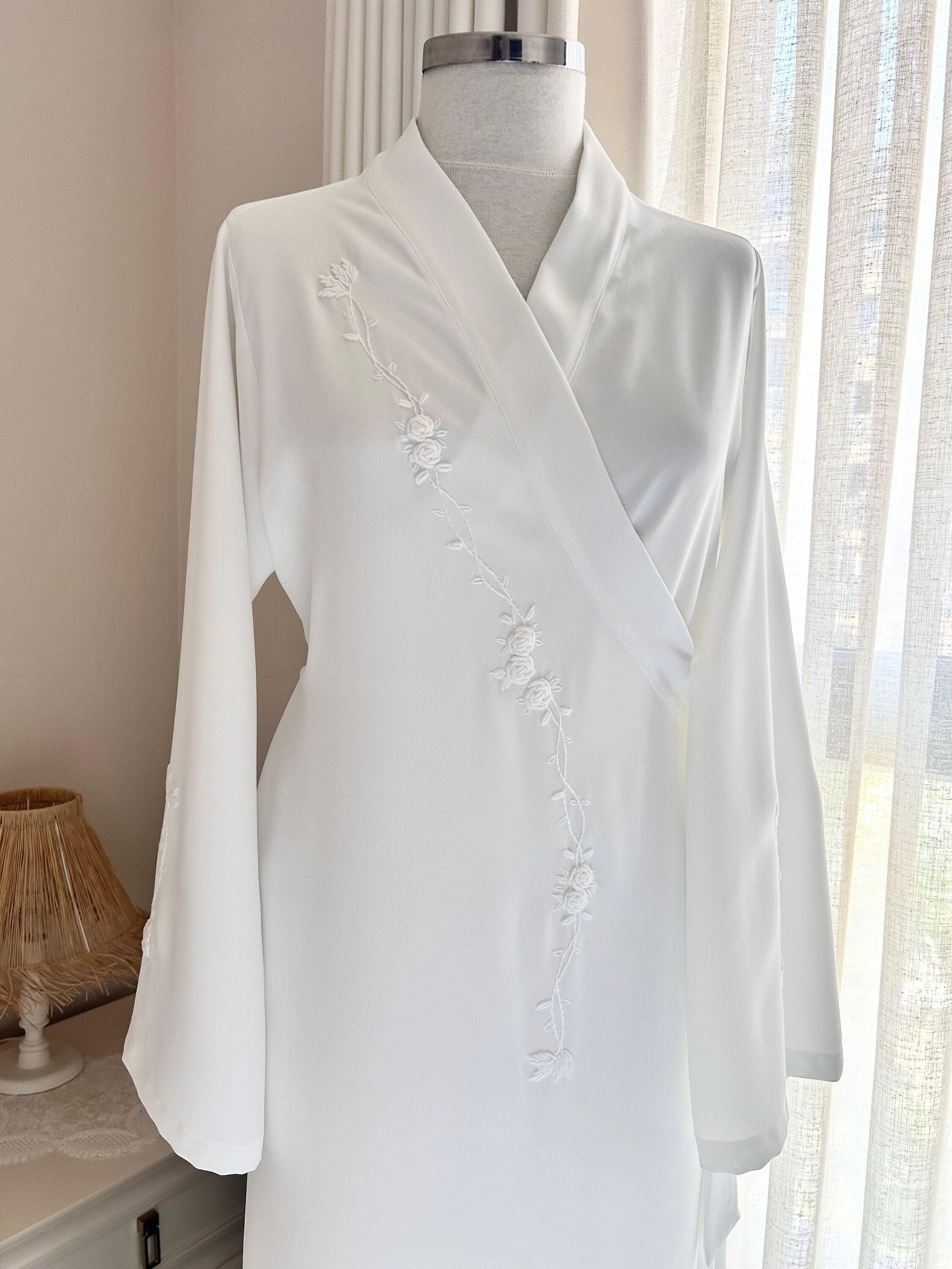 Embroidered White Robe Hand-embroidered White Robe, Prayer Rug Set, Bridal Georgette Crepe - Etsy