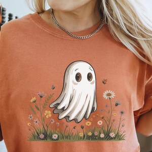 Whimsical Ghost T-Shirt, Floral Ghost Tee, Pastel Ghost Shirt, Retro Ghost Shirt, Ghost Lover Gift, Fall Fashion, Casual Halloween Outfit