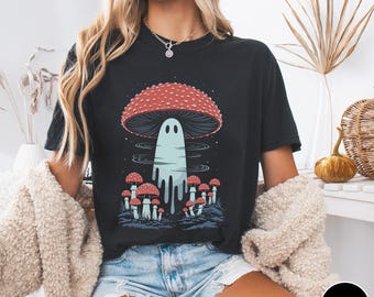 Camiseta divertida de hongo fantasma, camiseta de Halloween estilo cottagecore, camiseta de hongo fantasma espeluznante, estética vintage de Halloween, camiseta de otoño con brujas