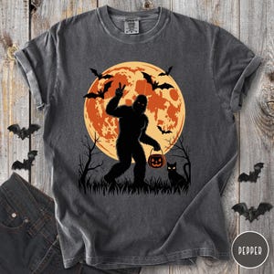 Funny Bigfoot Halloween Tee, Funny Sasquatch Shirt, Bigfoot Lovers Gift, Haunted Vibes, Trick or Treat Shirt, Cryptid Halloween Shirt