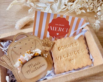 Coffret cadeau personnalisé. Cadeau fin d’annee scolaire, maîtresse, nounou, atsem …