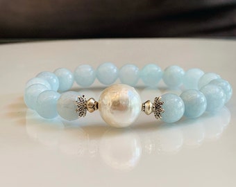 Aquamarine & Shell Peal Bracelet - March Birthstone Bracelet Gift, Aquamarine Stretch Bracelet, Birthday Gift, Gift for Her, Gift for Mom