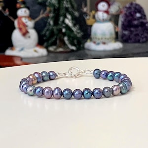 Peacock Black Freshwater Pearl Bracelet: Grade A+ 6-7mm Natural Pearls, 925 Sterling-Silver Spring Lock