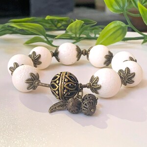 White Fossil Coral Bracelet: Antique Bronze Accents, Large 16mm Beads, Statement Jewelry imagen 4