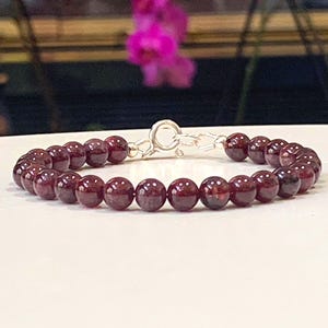 6mm Natural Garnet Bracelet - Premium Grade Stretch Gemstone Bracelet, Garnet January Birthstone Bracelet, Gift for Her, Gift for Him