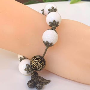 White Fossil Coral Bracelet: Antique Bronze Accents, Large 16mm Beads, Statement Jewelry imagen 3