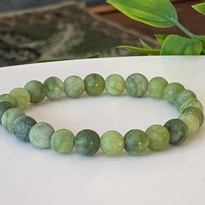 Green Jade Bracelet, Jade Beaded Stretch Bracelet, 8mm Frosted Jade Beads, Natural Jade, Grounding Bracelet, Gift for Him, Gift for Her