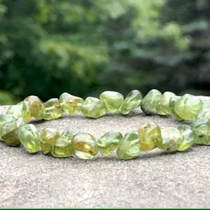Natural Peridot Stretch Gemstone Bracelet, August Birthstone, Minimalist Peridot Jewelry