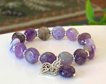 Pulsera elástica de amatista: dije de corazón, piedra natal de febrero
