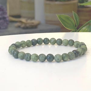 Natural Green Jade Gemstone Stretch Bracelet Choose Your Bead Size 6m 8mm 10mm