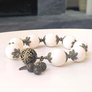 White Fossil Coral Bracelet: Antique Bronze Accents, Large 16mm Beads, Statement Jewelry imagen 5
