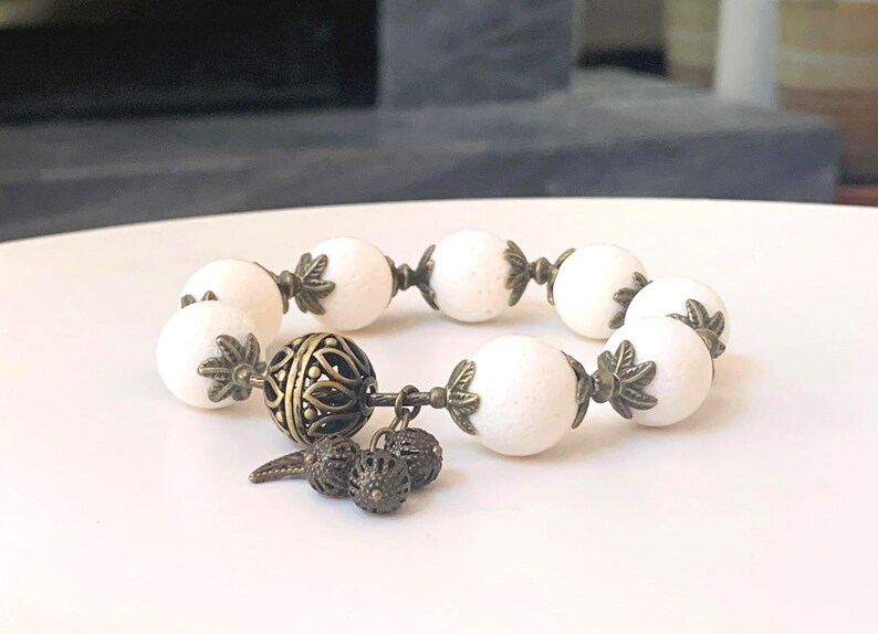 White Fossil Coral Bracelet: Antique Bronze Accents, Large 16mm Beads, Statement Jewelry imagen 5