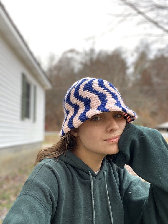 The Wavy Days Bucket Hat Advanced Level Crochet Pattern - Etsy