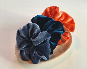 Large velvet hair scrunchies - Scrunchies