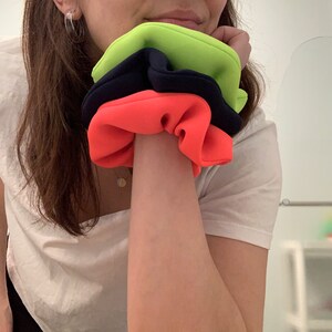 Neoprene hair scrunchies Scrunchies image 6