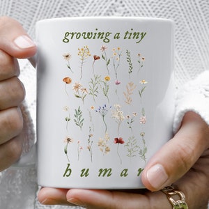 Wachsen eine kleine menschliche Tasse | Werdende Mama Keramikbecher | Mama zu sein Kaffeebecher | Schwangerschaft offenbaren Becher | Werdende Mutter Tasse | Mutterschaft Becher