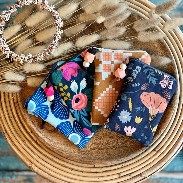 Mini Täschchen für ätherische Öle / Roll-on Flaschen Etui / Bunte Blumen Boho Täschchen - Kindermotive /