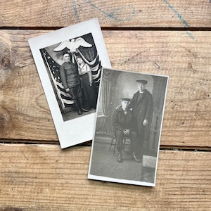 Militär Echtfoto Postkarten (1910er Jahre) | Heer, Marine | Vintage Soldat, Matrose | Antike Schwarz-Weiß-Militaria | RPPC | Ungerahmt gefunden