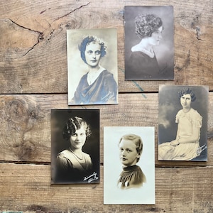 Photographies, clapets et bobines (vers 1930) | Notes manuscrites identifiées | Femmes antiques, éphémères vintage | Images trouvées | Style Art déco
