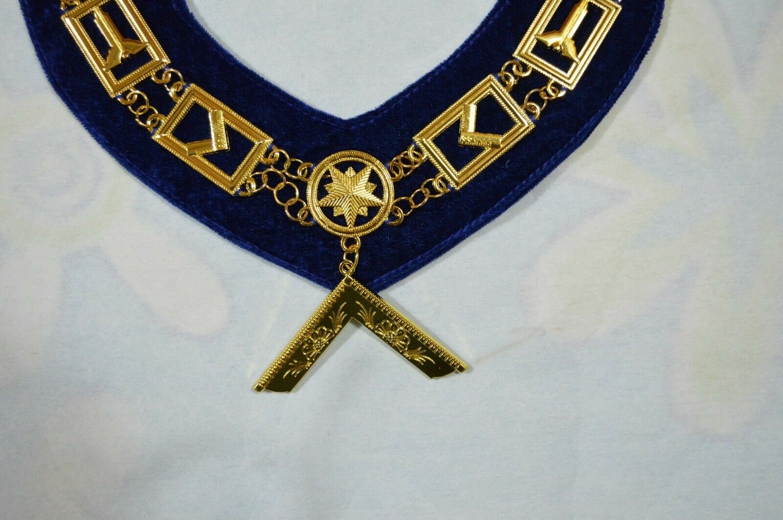 thumbnail interactive-video image 1 of Masonic Master Mason Blue Lodge Silver Collar Chain With Worshipful Master Jewel 1 of 6