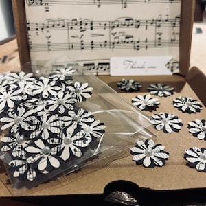 30 x Music sheet paper flowers
