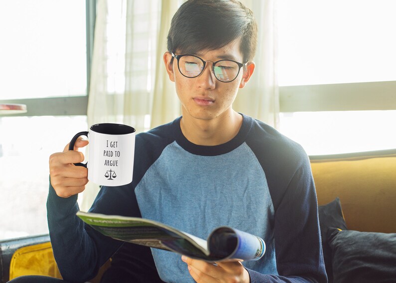 Funny Lawyer Mug – Law School Graduation Gift bild 4