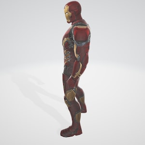 K&ouml;nnte beinhalten: Eine rote und goldene Iron Man Actionfigur in stehender Pose. Die Figur ist detailliert mit einem Metallic-Finish und hat einen roten und goldenen Helm.