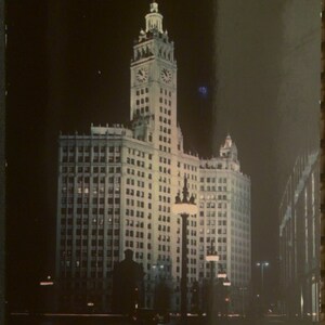 I Wrigley Buildings di notte, Chicago, Illinois. "Plasticromo" n. P7395.
