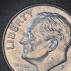 Full Bands Roosevelt Dime with Laser Beam Eyes!