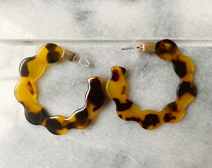 Scalloped Hoops