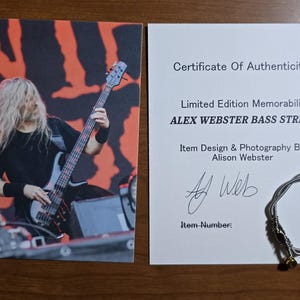 ALEX WEBSTER Cannibal Corpse Cordas de baixo tamanho normal e cartão de certificado de foto Wacken autografado